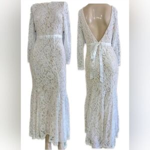 BNWT / RIHOAS / Small / Large  Simple Wedding Dress / Special Occasions